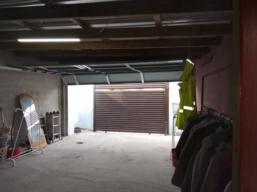  Bedroom Property for Sale in Llitha Park Western Cape
